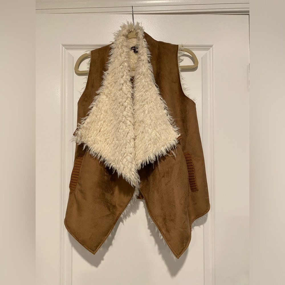 Ella Moss faux fur and faux suede women’s vest
